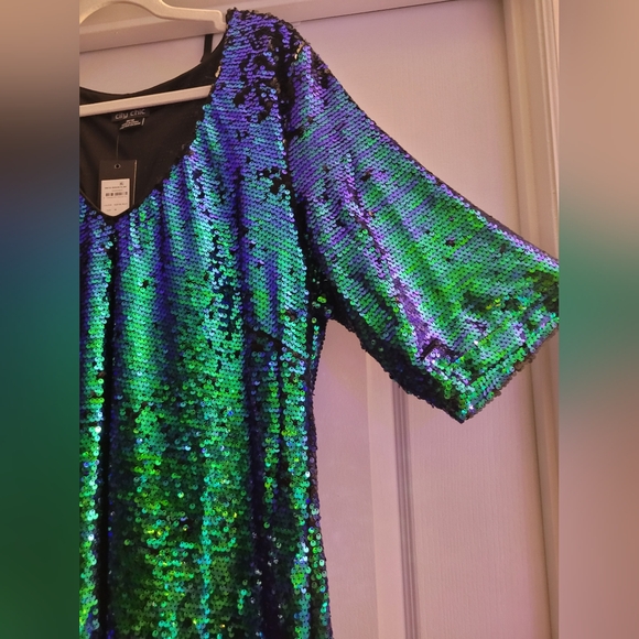 🥂City Chic Iridescent Sequin Mini Dress - Picture 6 of 12